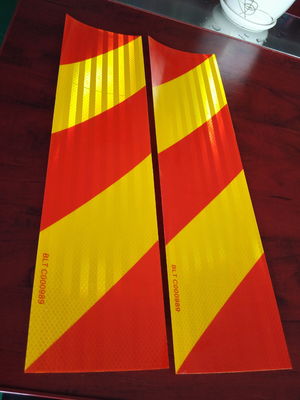 Autocollant Chevron Réfléchissant Rouge Jaune Bande Réfléchissante pour Remorque et Règlements Chevron