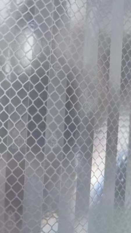 Feuille réfléchissante EGP PET de qualité technique, film vinyle réfléchissant prismatique, rouleau autocollant pour la sécurité routière