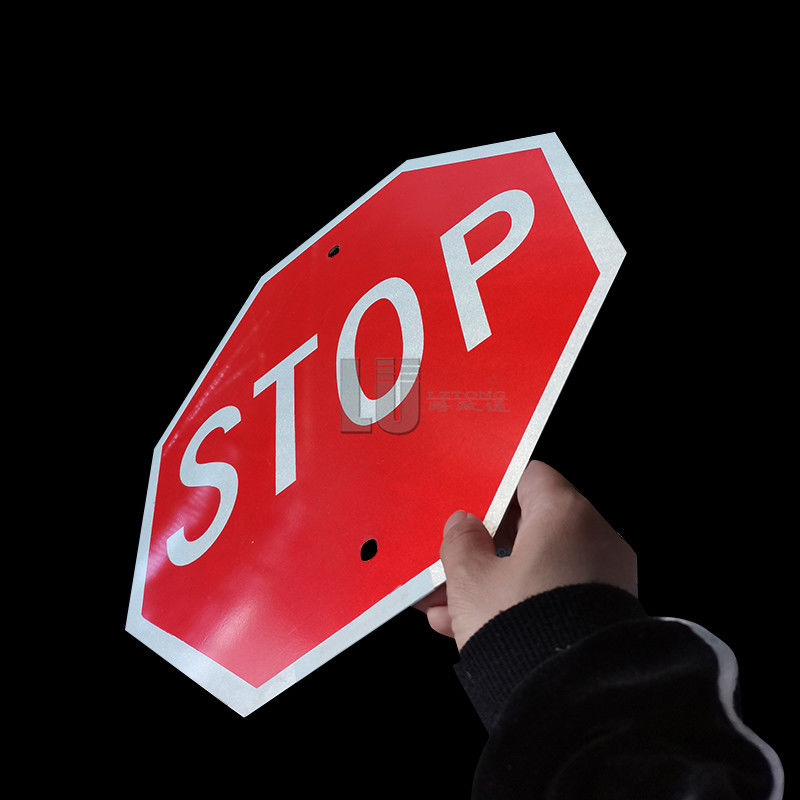 5 ans autoadhésif 5100 de qualité ingénieur Blanc matériau de feuille réfléchissante en vinyle Ruloir de film de feuille réfléchissante pour les panneaux de signalisation