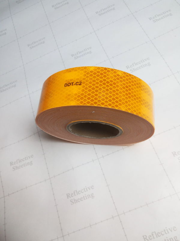 Véhicule à haute visibilité DOT-C2 Matériau réfléchissant Ruban adhésif 5 cm Pour les panneaux de signalisation personnalisés