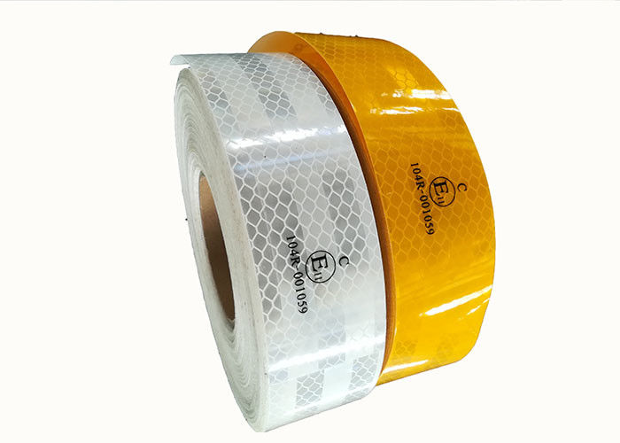 La bande réfléchie de la coutume CEE 104 pour des véhicules a imprimé le jaune blanc 0.05*45.72m