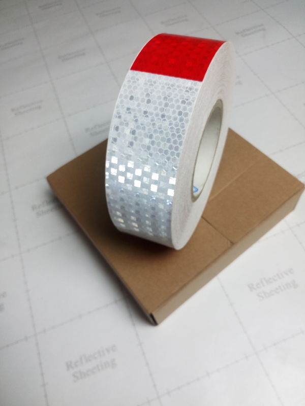 Bande réfléchie rouge et argentée de prisme de véhicule extérieur de secours pour la visibilité élevée de PVC de voitures